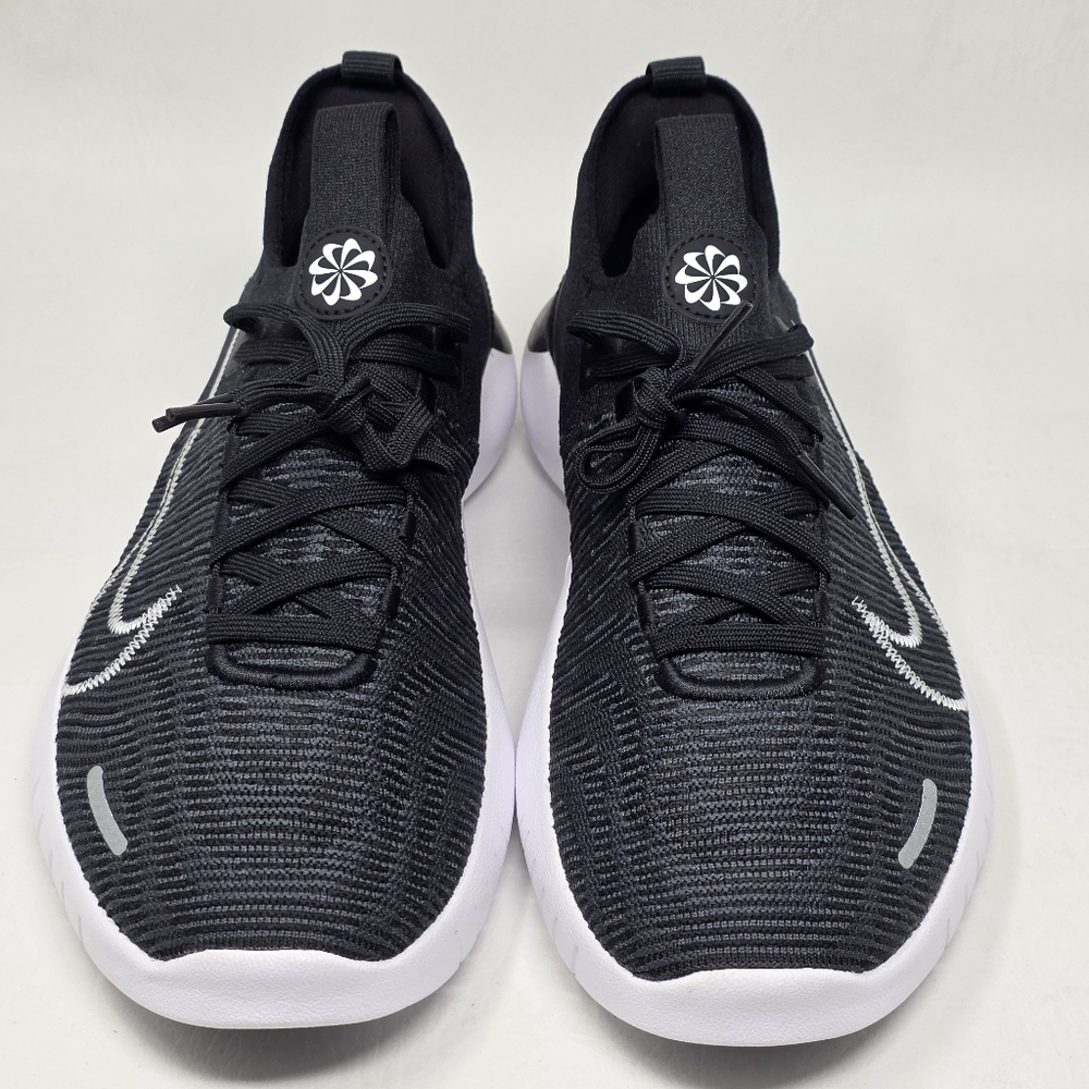 Nike Free Run Flyknit Black White Running Sneaker FB1276-002 Men's Size 10 New - Picture 7 of 11
